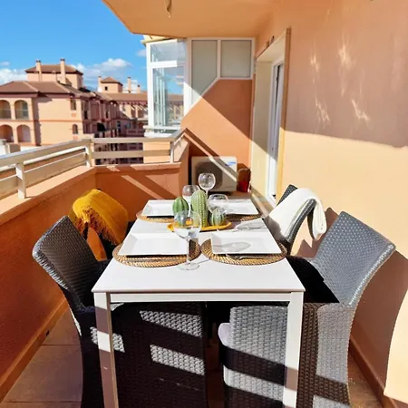 Sunny & Modern Apartment *